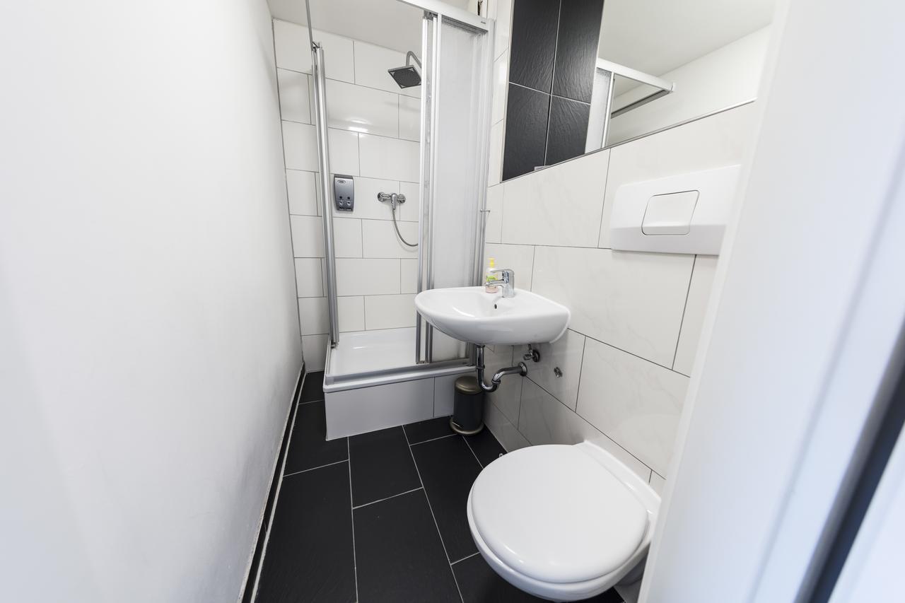 Hotel Berolina Haus à Düsseldorf Extérieur photo