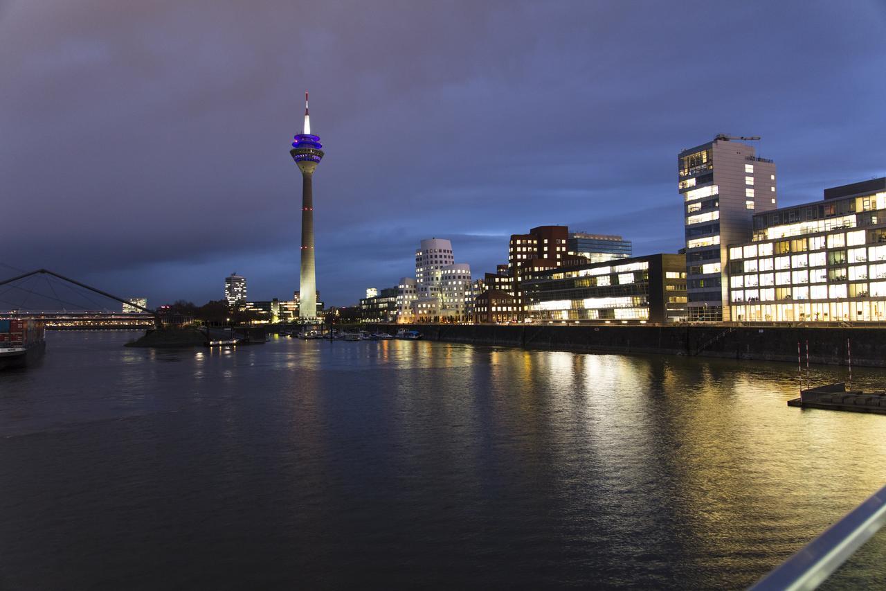 Hotel Berolina Haus à Düsseldorf Extérieur photo